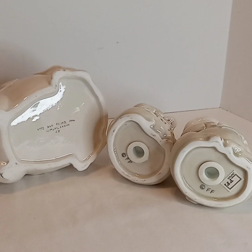 3 Piece Bundle Vintage Fritz And Floyd Laughing Pig Basket & Salt And Pepper Set